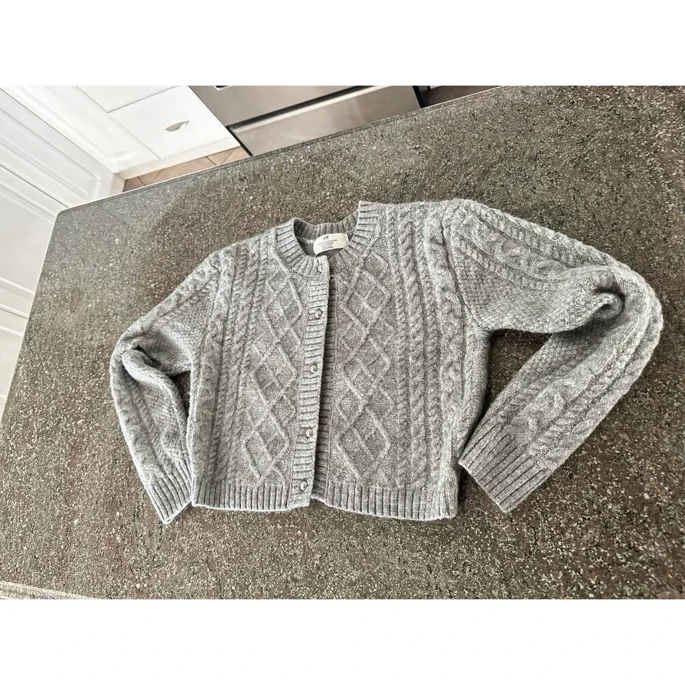 H&M Divided Chunky Knit‎ Crop Cardigan Gray  8/10 Granola Girl Cottage